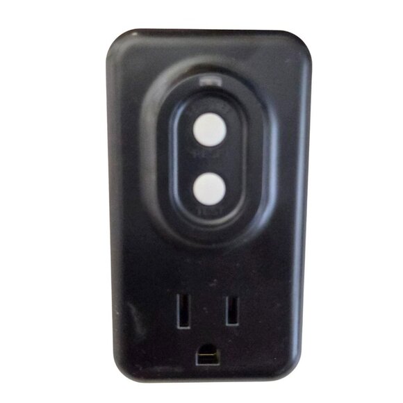 GFCI Adapter 15 AMP Single Outlet Grounded 3-Prong Indoor Use, Auto Reset NEW - Picture 2 of 6